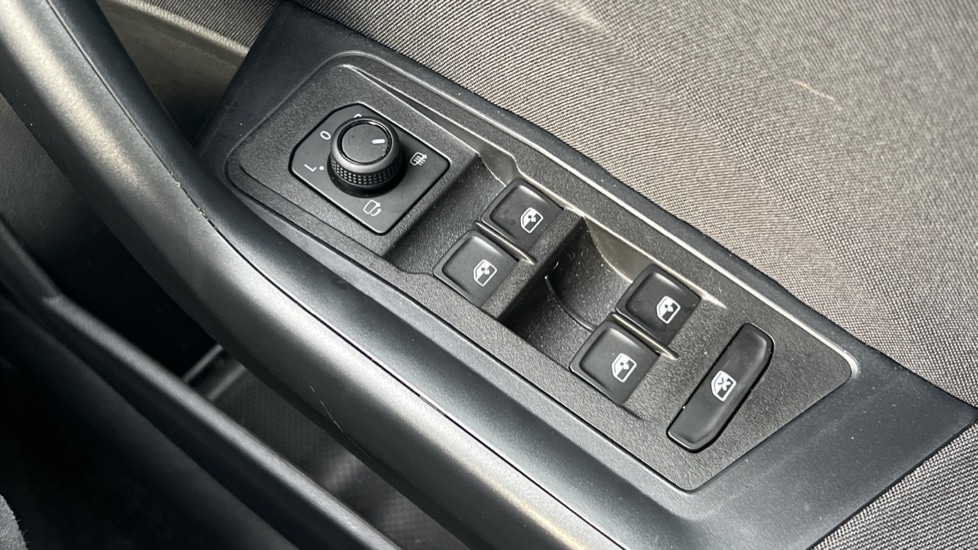 Used Volkswagen T-Roc 2025 for sale - 76928048: Photo 33