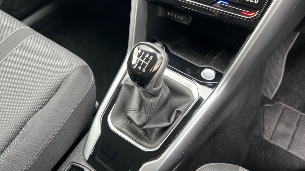 Used Volkswagen T-Roc 2025 for sale - 76928048: Photo 34