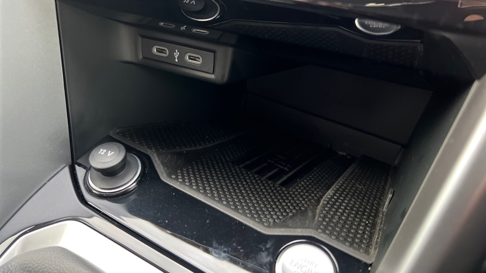 Used Volkswagen T-Roc 2025 for sale - 76928048: Photo 35