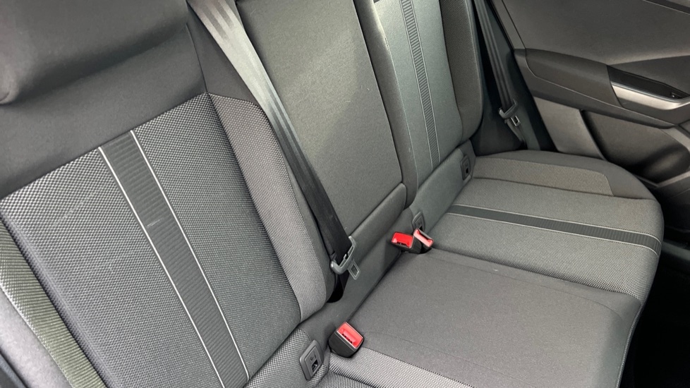 Used Volkswagen T-Roc 2025 for sale - 76928048: Photo 36