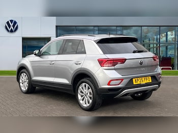 Used Volkswagen T-Roc 2025 for sale - 76928048: Photo