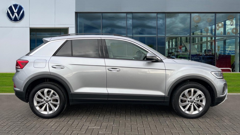 Used Volkswagen T-Roc 2025 for sale - 76928048: Photo 4