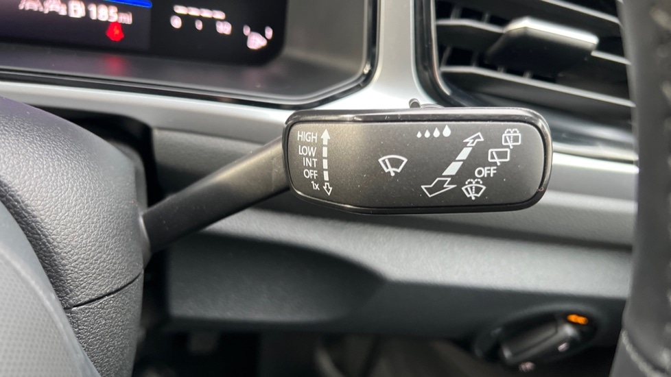 Used Volkswagen T-Roc 2025 for sale - 76928048: Photo 40