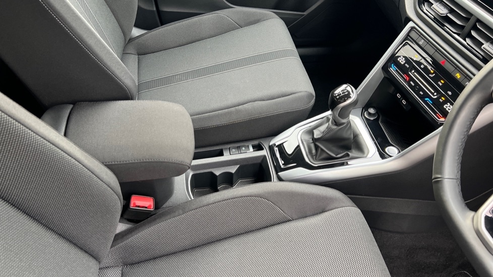 Used Volkswagen T-Roc 2025 for sale - 76928048: Photo 42