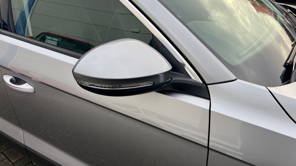 Used Volkswagen T-Roc 2025 for sale - 76928048: Photo 46