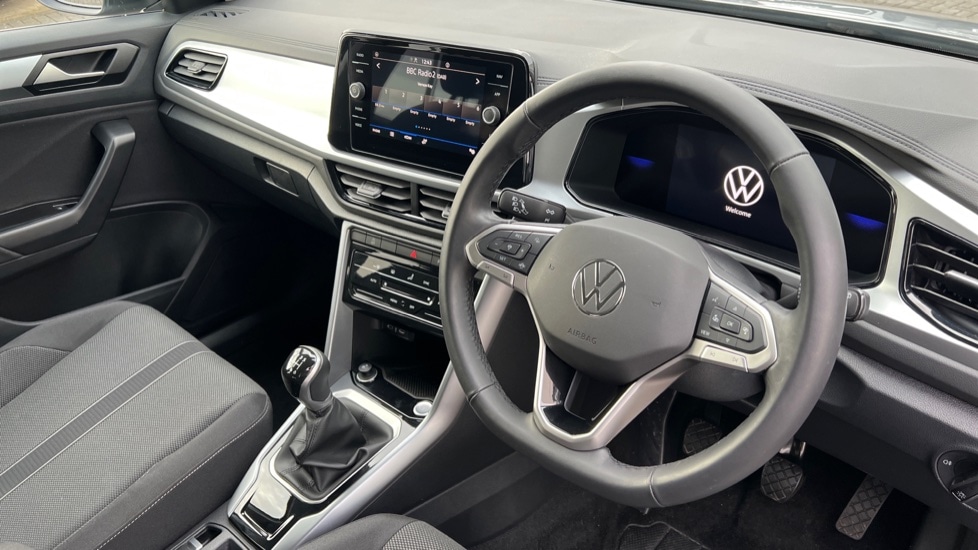 Used Volkswagen T-Roc 2025 for sale - 76928048: Photo 6