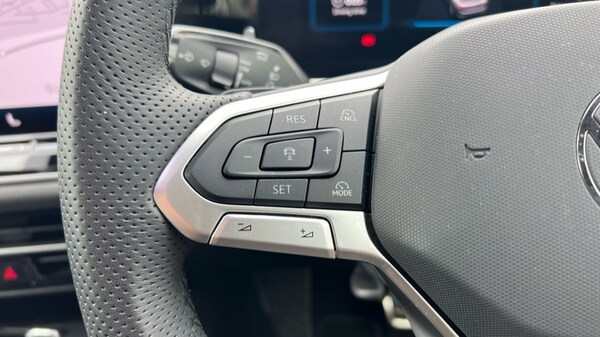 Used Volkswagen Passat 2025 for sale - 76312056: Photo 30
