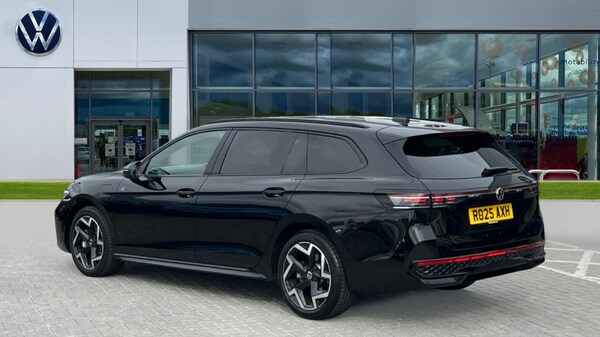 Used Volkswagen Passat 2025 for sale - 76312056: Photo 3