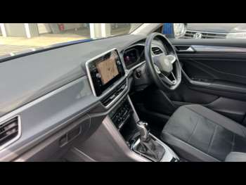 Used Volkswagen T-Roc 2023 for sale - 75086042: Photo