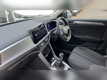 Used Volkswagen T-Roc 2025 for sale - 76709559: Photo