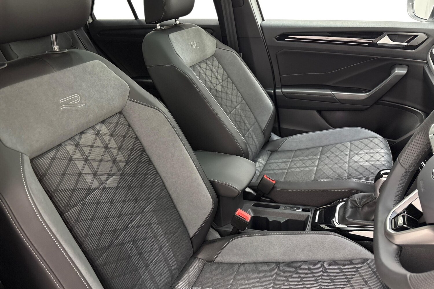 Used Volkswagen T-Roc 2025 for sale - 76874125: Photo 10