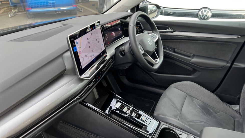 Used Volkswagen Golf 2024 for sale - 77036054: Photo 2