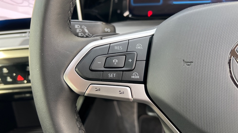 Used Volkswagen Golf 2024 for sale - 77036054: Photo 30