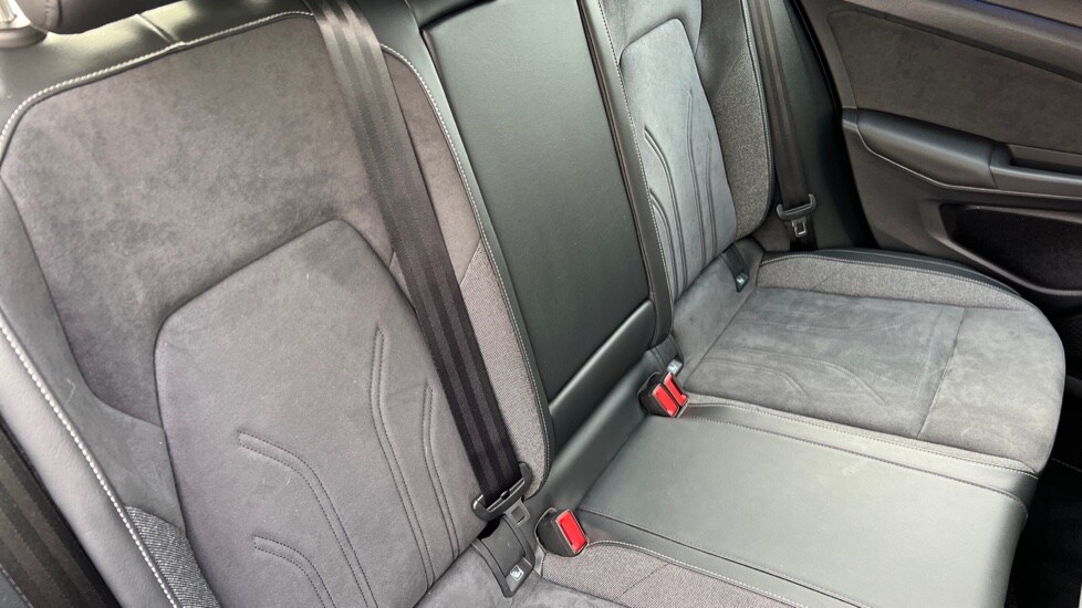 Used Volkswagen Golf 2024 for sale - 77036054: Photo 38