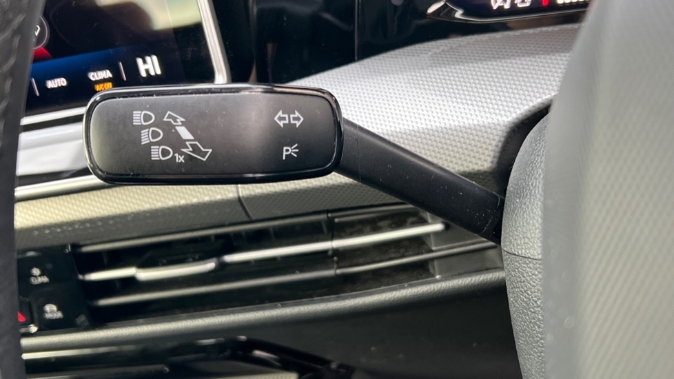 Used Volkswagen Golf 2024 for sale - 77036054: Photo 39