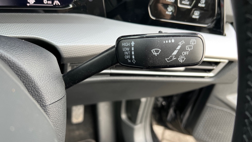 Used Volkswagen Golf 2024 for sale - 77036054: Photo 40