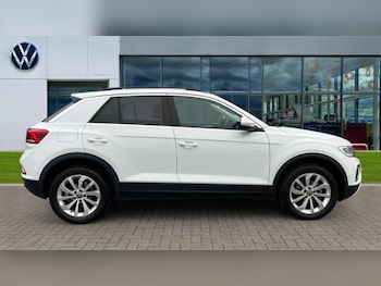 Used Volkswagen T-Roc 2025 for sale - 77042898: Photo