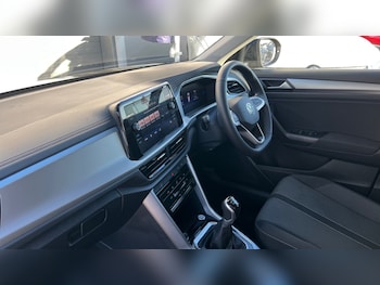 Used Volkswagen T-Roc 2025 for sale - 76691564: Photo