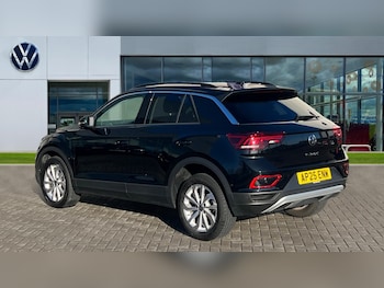 Used Volkswagen T-Roc 2025 for sale - 76691564: Photo