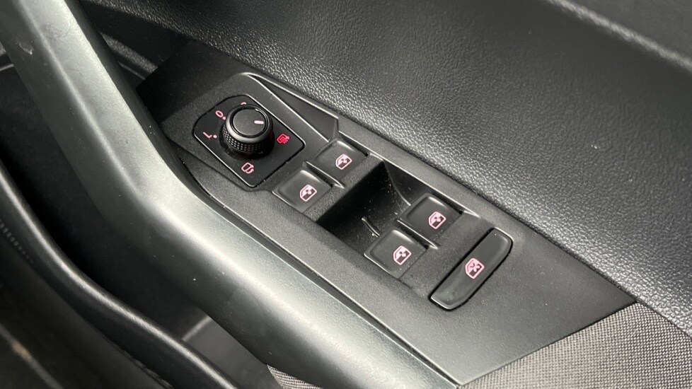 Used Volkswagen Polo 2021 for sale - 77057844: Photo 33