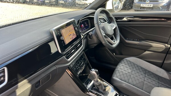 Used Volkswagen T-Roc 2025 for sale - 75843658: Photo 2