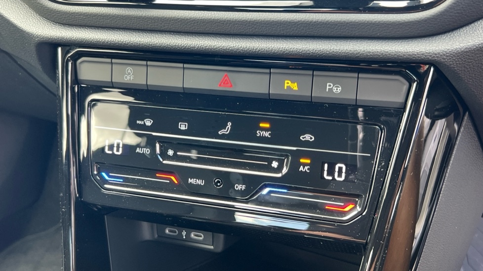 Used Volkswagen T-Roc 2025 for sale - 75910600: Photo 29