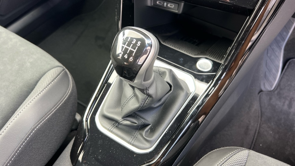 Used Volkswagen T-Roc 2025 for sale - 75910600: Photo 34