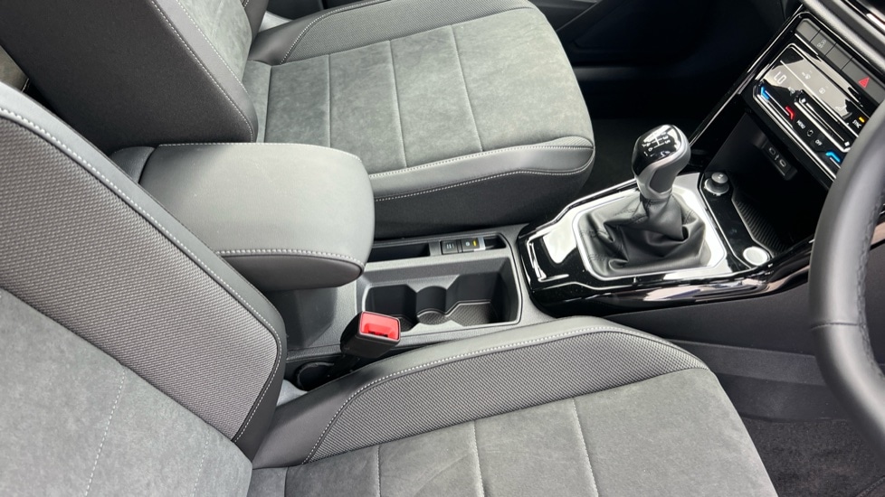 Used Volkswagen T-Roc 2025 for sale - 75910600: Photo 41