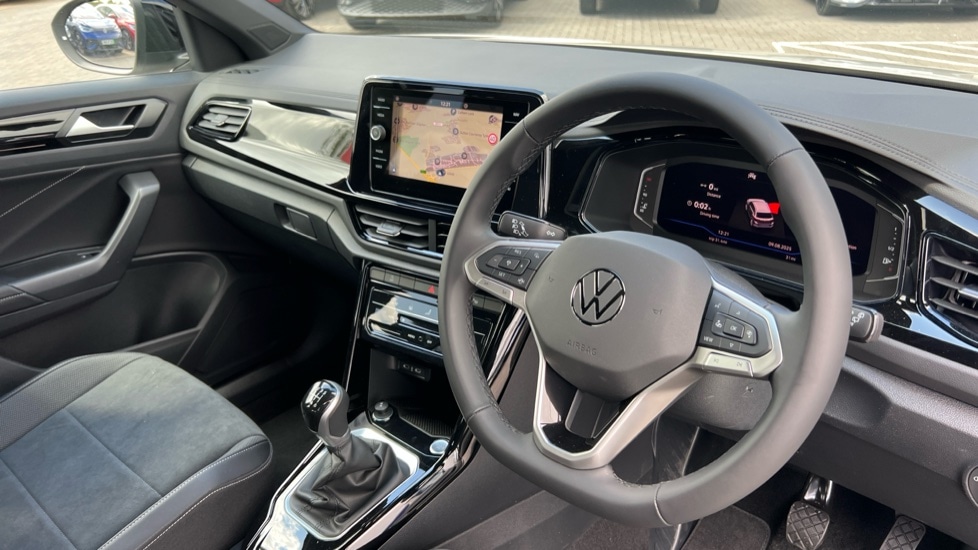 Used Volkswagen T-Roc 2025 for sale - 75910600: Photo 6