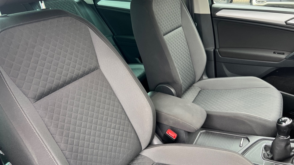 Used Volkswagen Tiguan 2019 for sale - 76092097: Photo 36