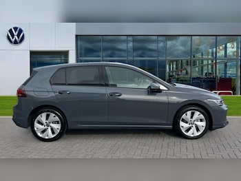 Used Volkswagen Golf 2024 for sale - 75758771: Photo