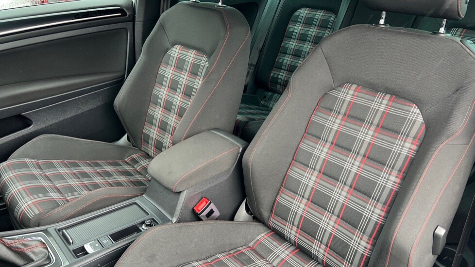 Used Volkswagen Golf 2017 for sale - 76881924: Photo 37