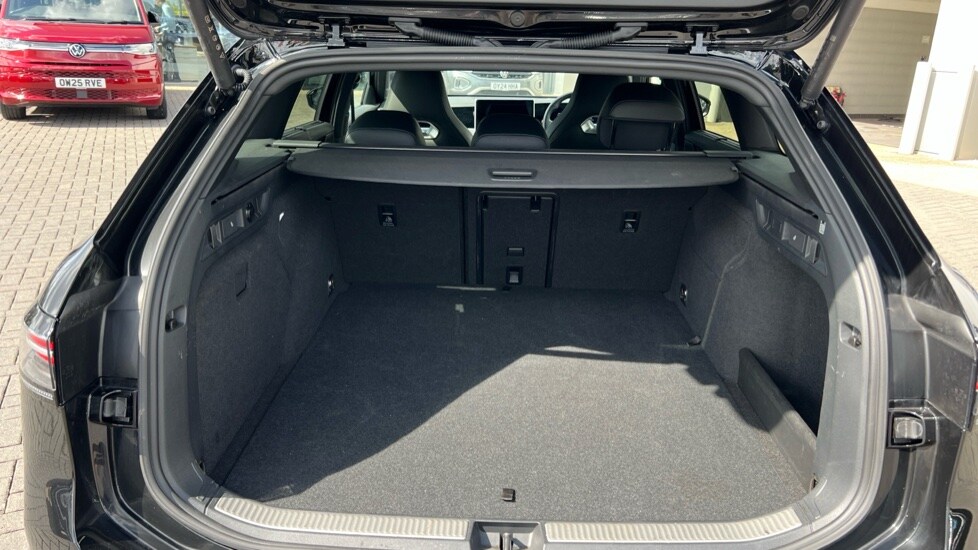 Used Volkswagen Passat 2025 for sale - 76021898: Photo 16