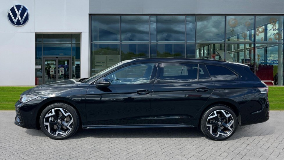 Used Volkswagen Passat 2025 for sale - 76021898: Photo 9