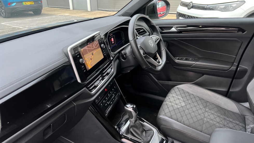 Used Volkswagen T-Roc 2022 for sale - 77042903: Photo 2