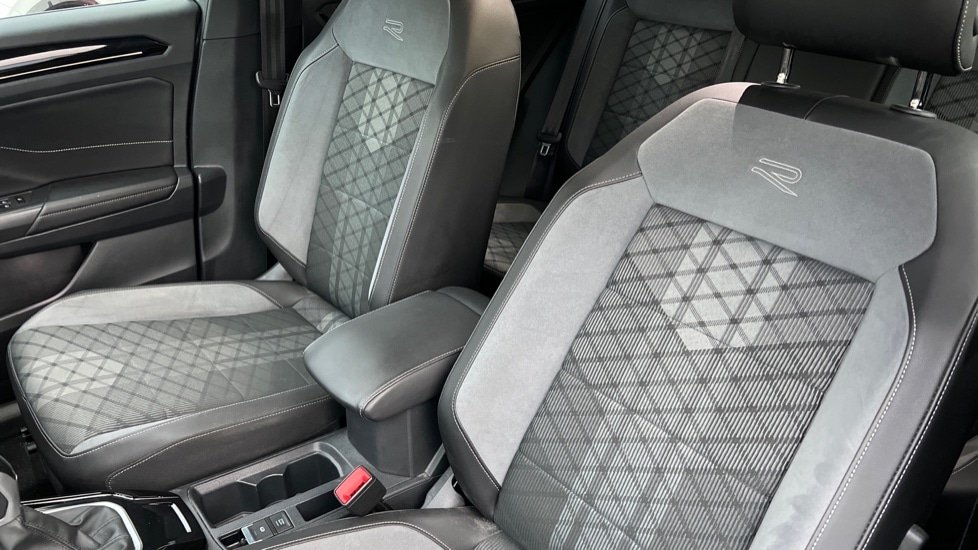 Used Volkswagen T-Roc 2022 for sale - 77042903: Photo 37