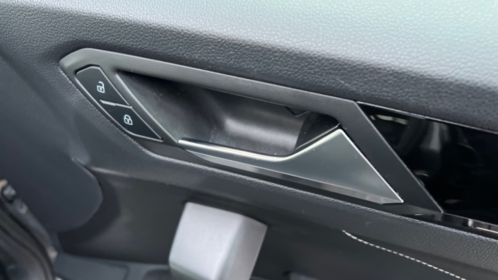 Used Volkswagen T-Roc 2022 for sale - 77042903: Photo 44