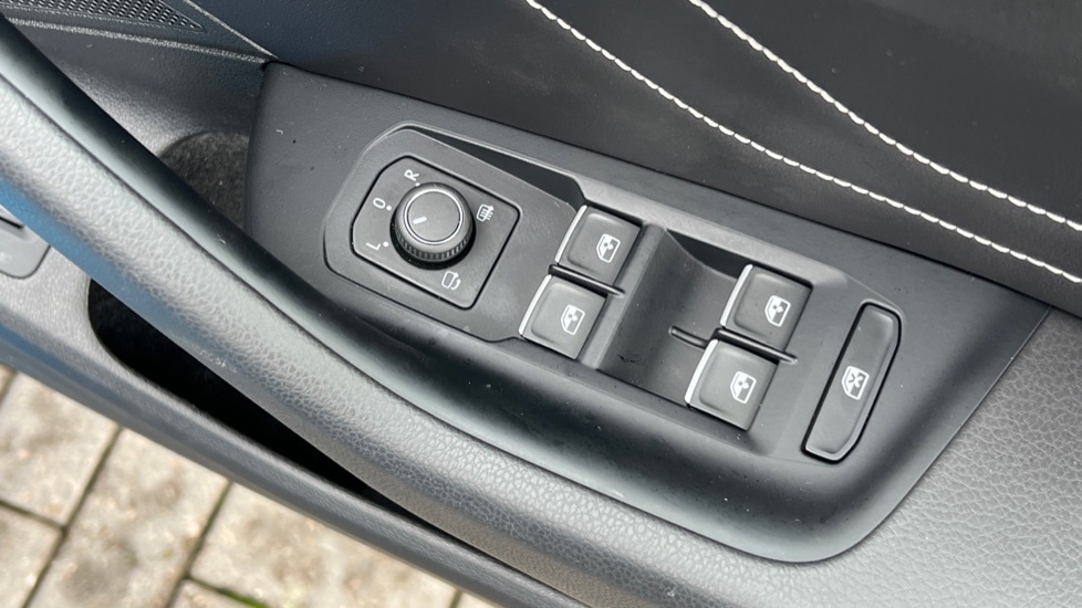 Used Volkswagen Arteon 2024 for sale - 76452297: Photo 33