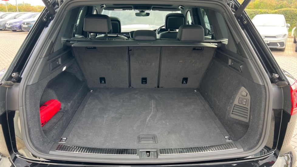 Used Volkswagen Touareg 2025 for sale - 76095972: Photo 16