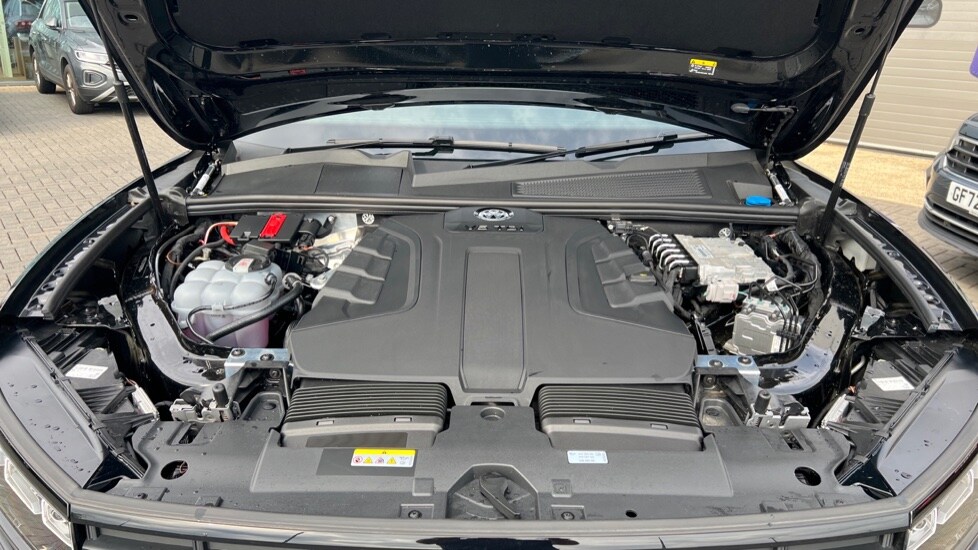 Used Volkswagen Touareg 2025 for sale - 76095972: Photo 17