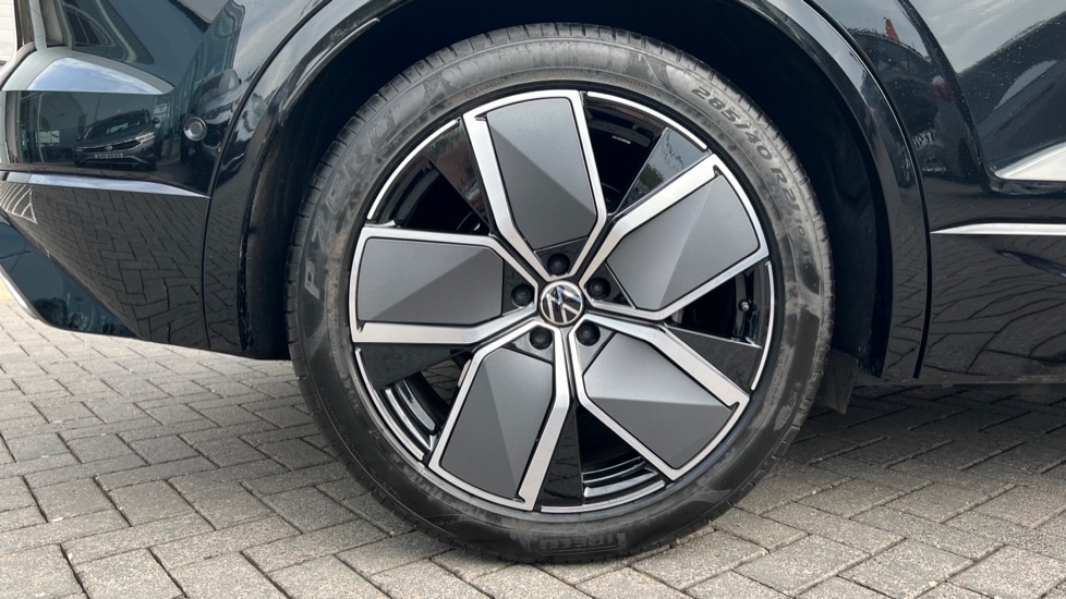 Used Volkswagen Touareg 2025 for sale - 76095972: Photo 18
