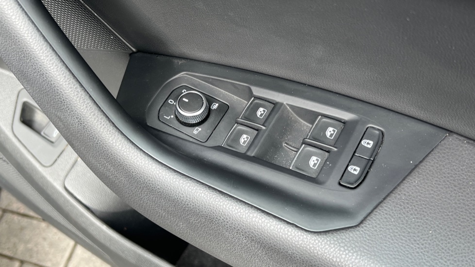 Used Volkswagen Touareg 2025 for sale - 76095972: Photo 33