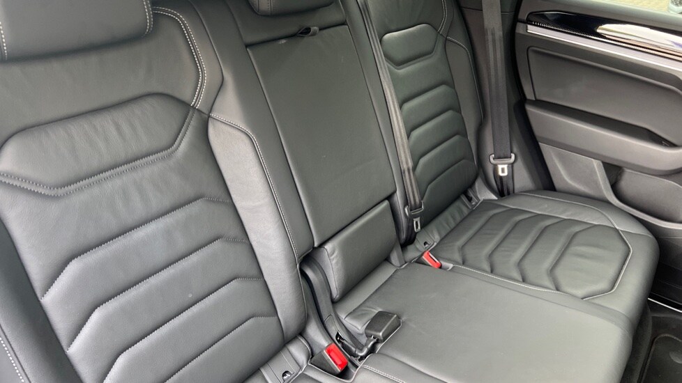 Used Volkswagen Touareg 2025 for sale - 76095972: Photo 38