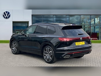 Used Volkswagen Touareg 2025 for sale - 76095972: Photo 3