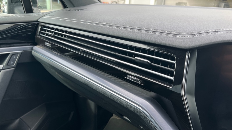 Used Volkswagen Touareg 2025 for sale - 76095972: Photo 43