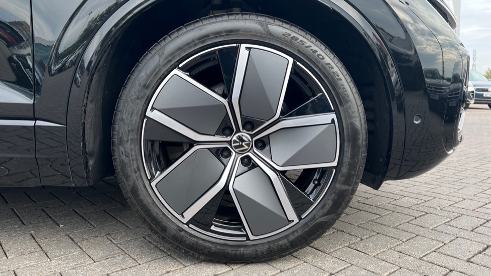 Used Volkswagen Touareg 2025 for sale - 76095972: Photo 5