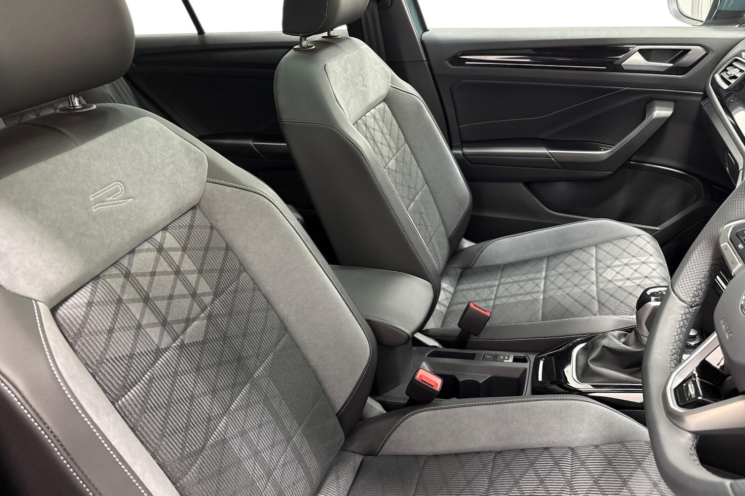 Used Volkswagen T-Roc 2025 for sale - 76773298: Photo 18