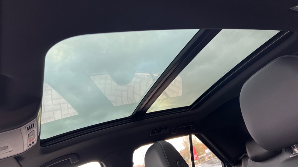 Used Volkswagen T-Roc 2025 for sale - 76773298: Photo 43