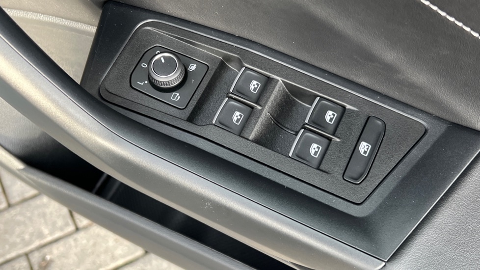 Used Volkswagen T-Roc 2025 for sale - 76773298: Photo 44