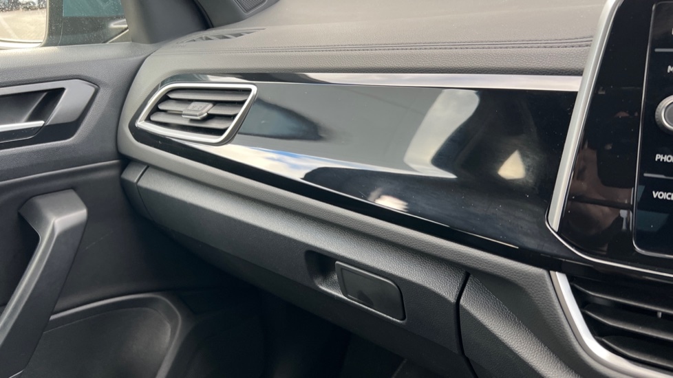 Used Volkswagen T-Roc 2025 for sale - 76773298: Photo 52